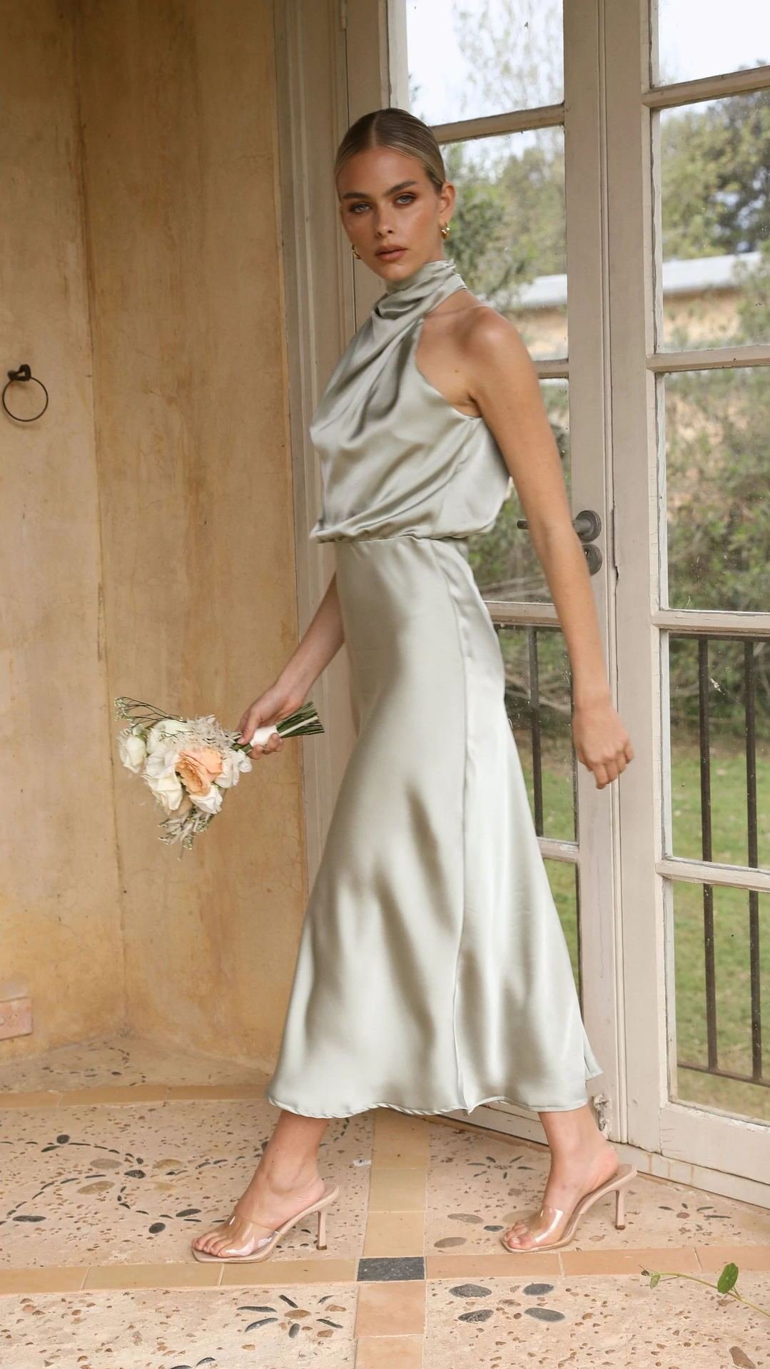 Sleeveless Halter Neck Dress Summer Fashion - Image 4