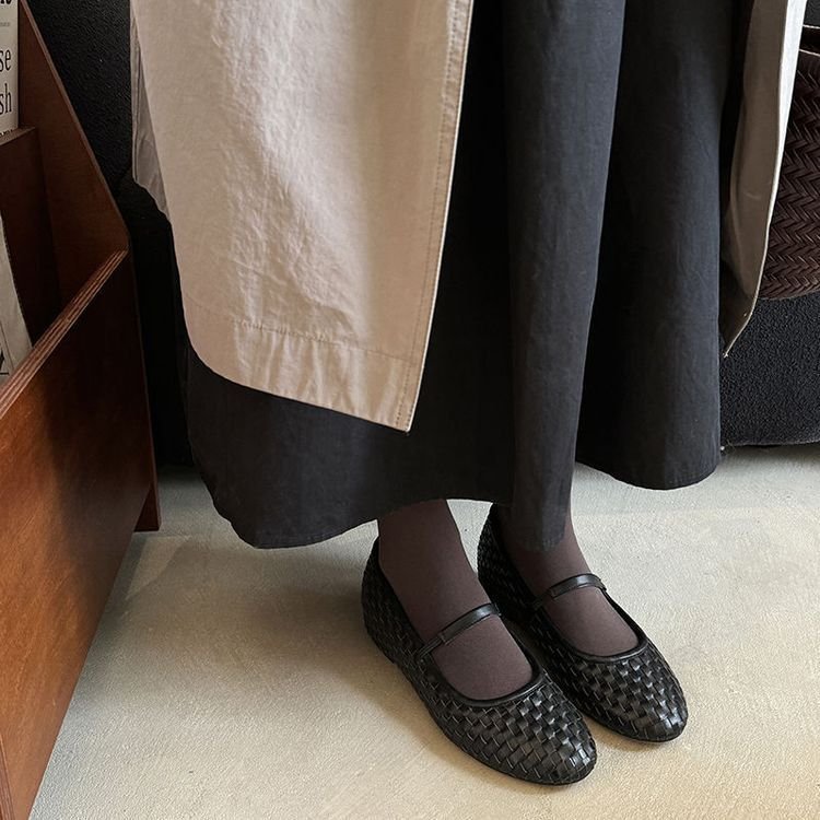 Round Toe Flat Shoes Women - Image 3