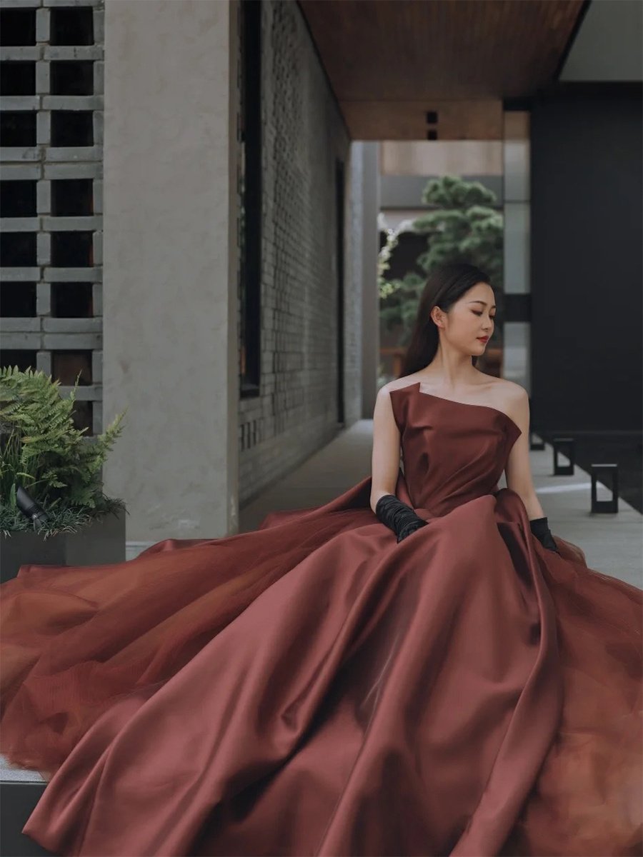 Skinny Banquet Evening With Bra Dresses Coffee Temperament Fluffy Skirt - Image 2