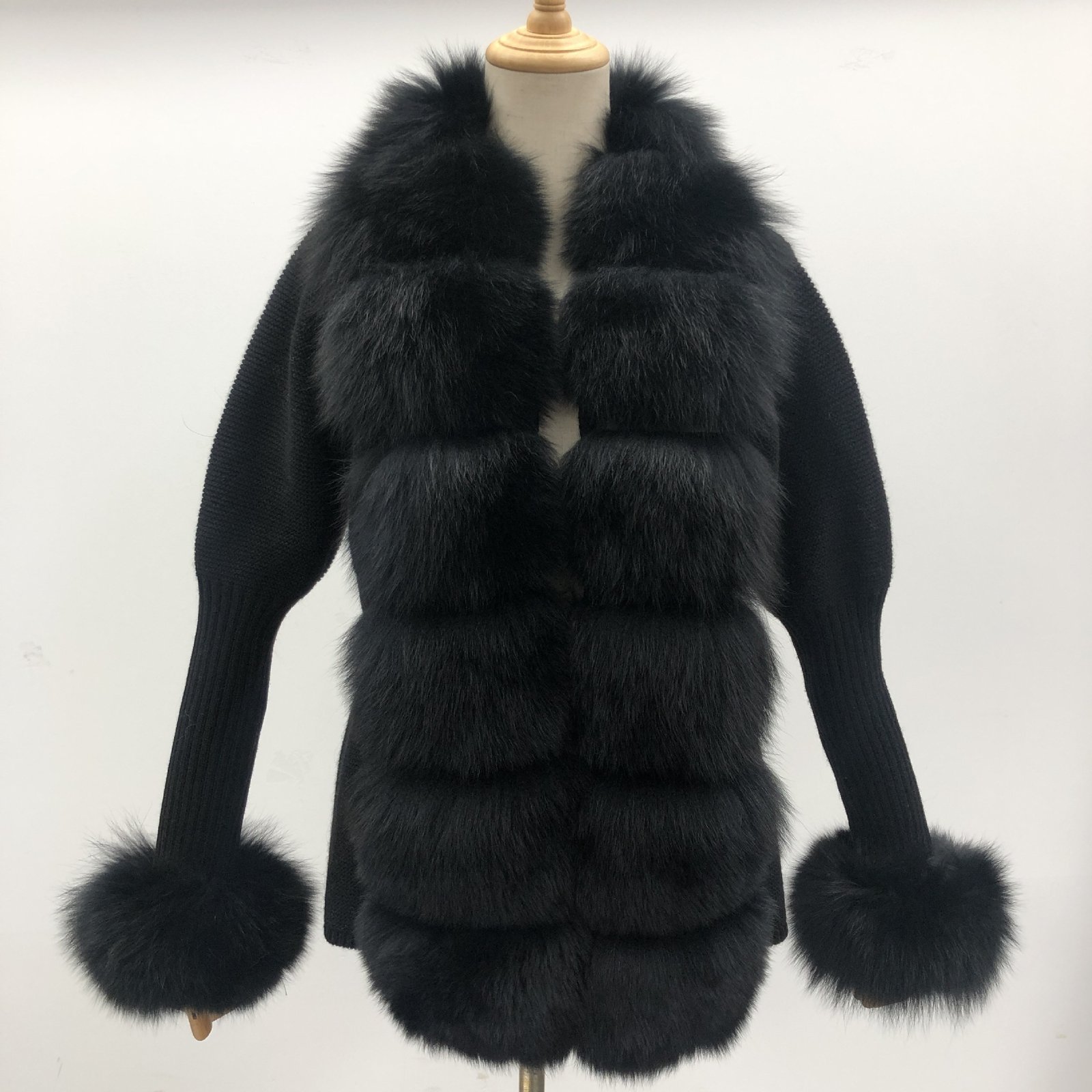 Autumn And Winter Solid Color Fox Placket Cuff Detachable Knitted Cardigan For Women - Image 8