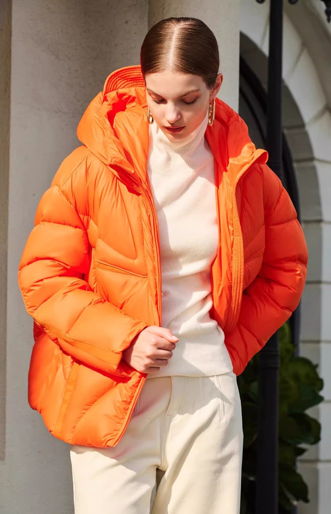 Short White Duck Down Hooded Down Jacket Women - Image 2