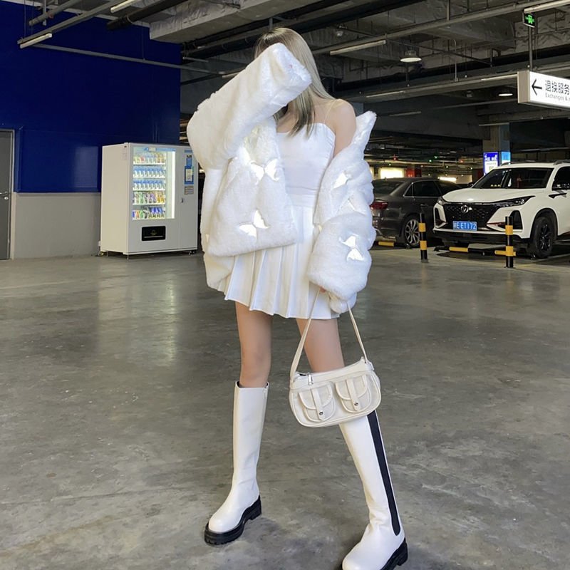 Casual Loose Plush Reflective Faux Leather Coat - Image 6