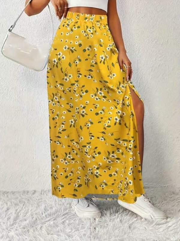 Women's Fashionable With Side-slit Printed Skirt - Image 4
