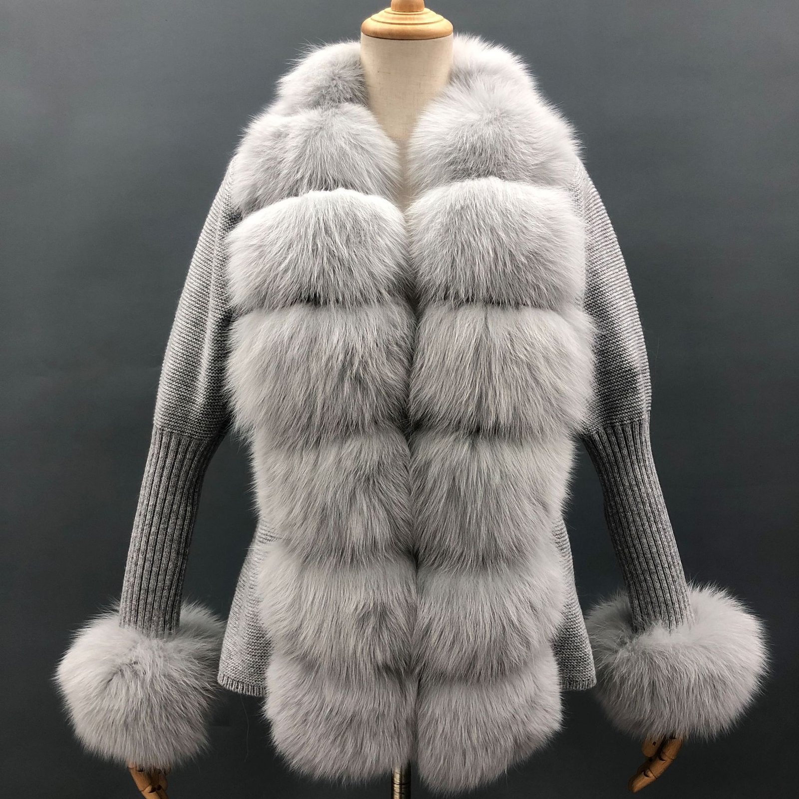 Autumn And Winter Solid Color Fox Placket Cuff Detachable Knitted Cardigan For Women - Image 2
