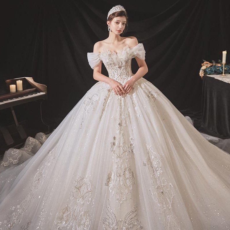 Elegant Elegant Heavy Work Large Trailing Dress - Image 2
