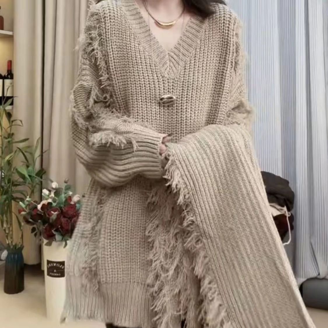 Womens Two-Piece Relaxed-Style Split-Panel Top Set - Image 9